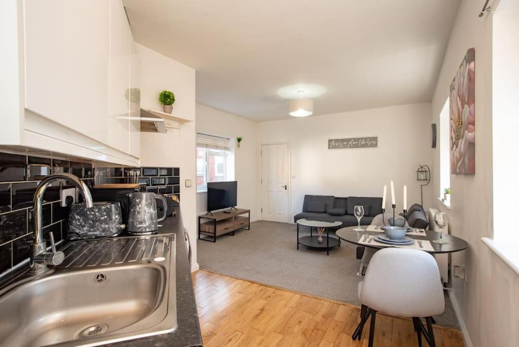 Watford Central Serviced Apartments 2 エクステリア 写真