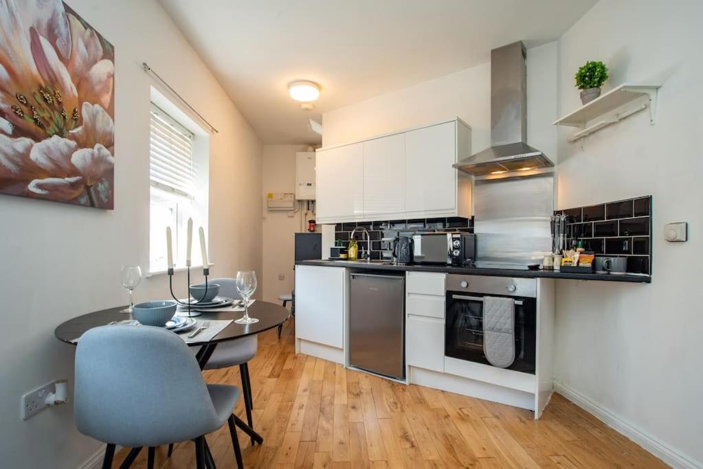 Watford Central Serviced Apartments 2 エクステリア 写真